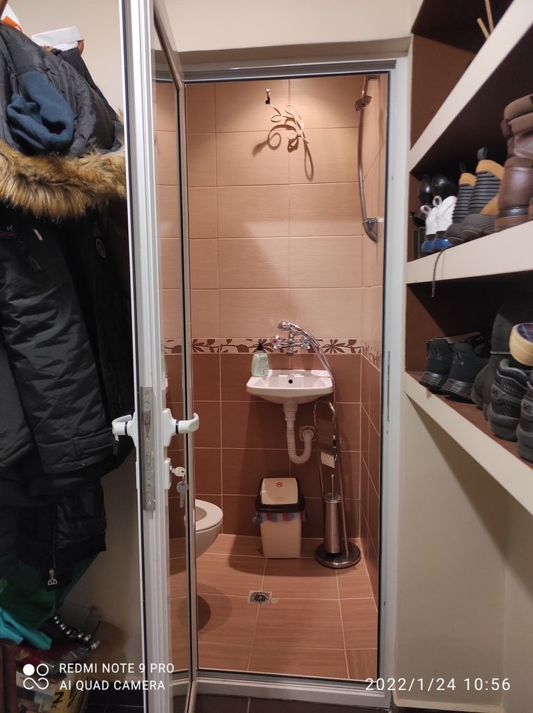 Продава се Многостаен апартамент в Кюстендил, Никола Въжаров - 120 кв.м за 875 €/кв.м - Снимка #14
