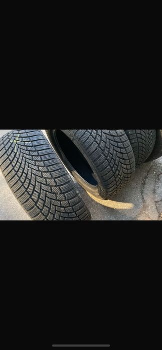 Bridgestone 235/55/19 dot 2022