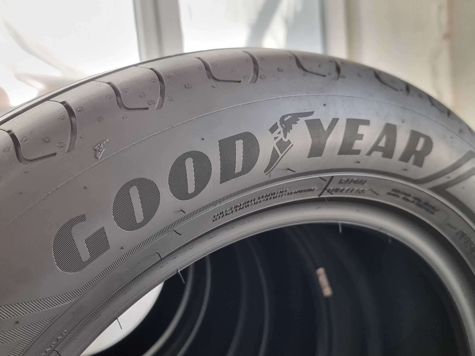 "Dot 22" 215/60/17 Goodyear 4Броя: 570лв 7.5мм