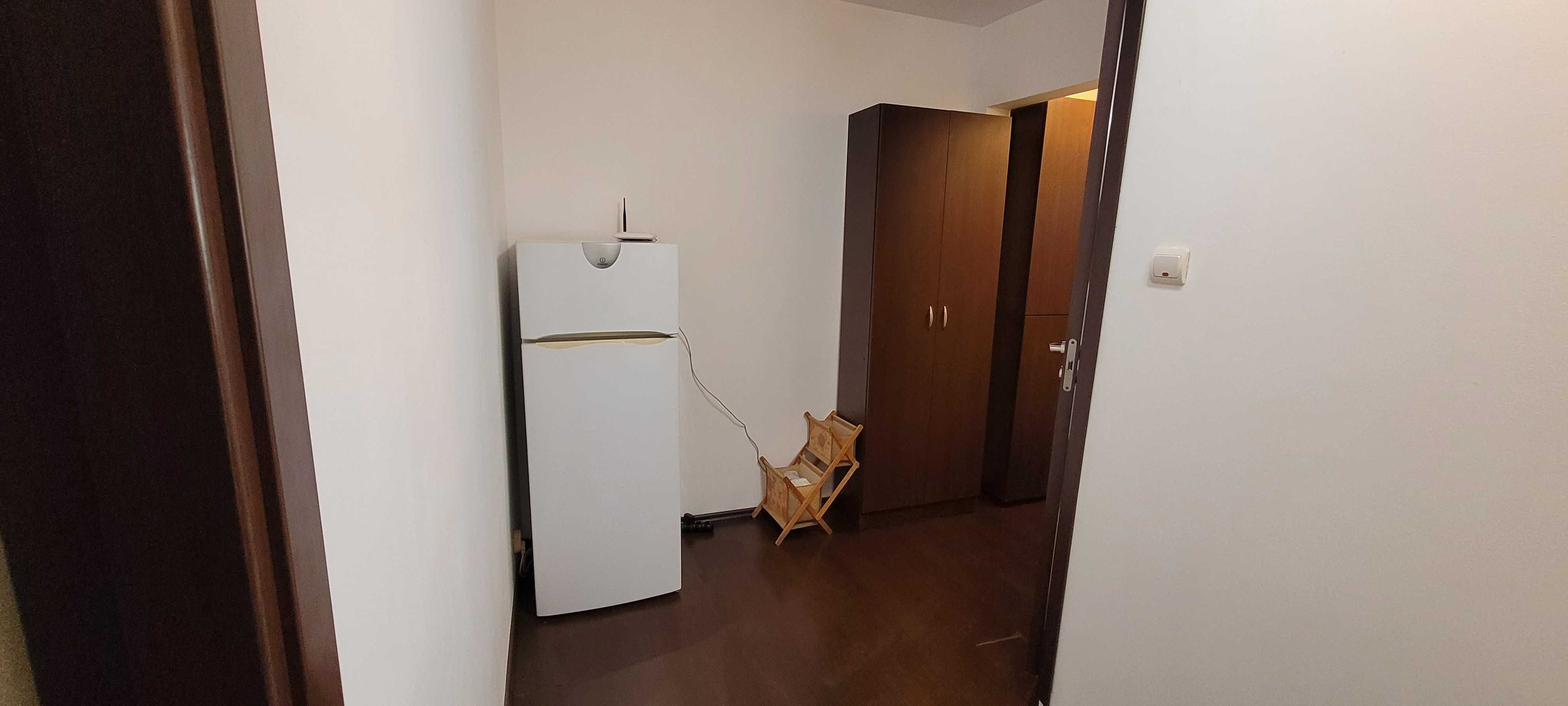 Proprietar, inchiriez apartament 2 camere in zona Sagului