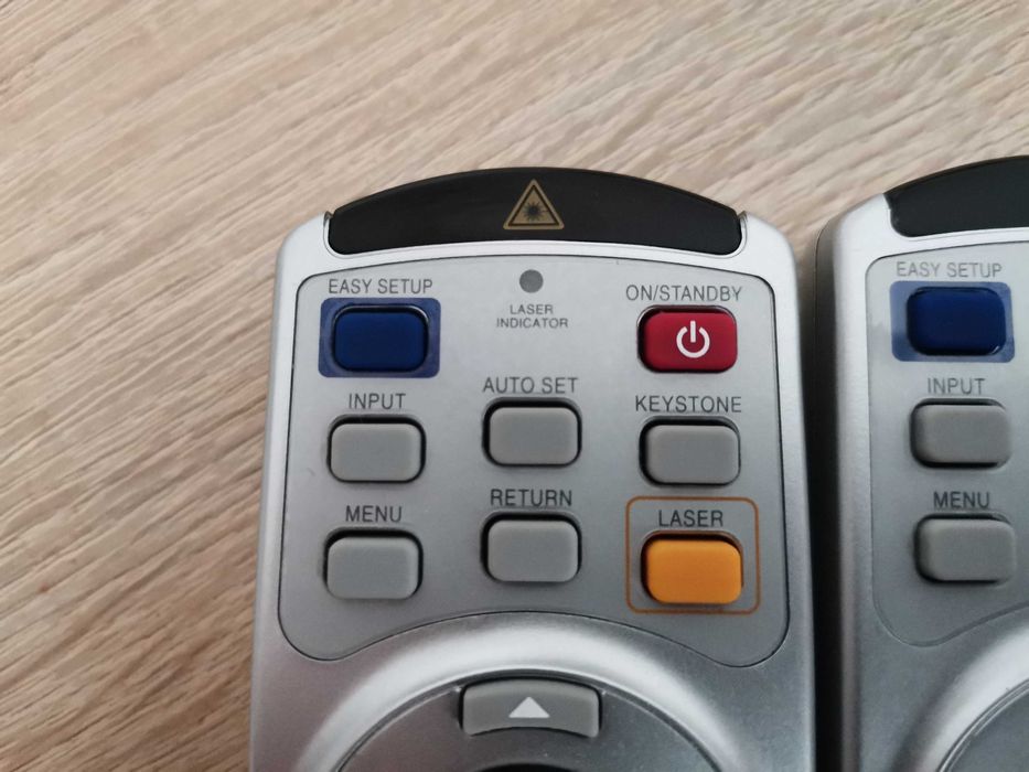 Telecomanda proiector Toshiba cu pointer laser, NOUA transport GRATUIT