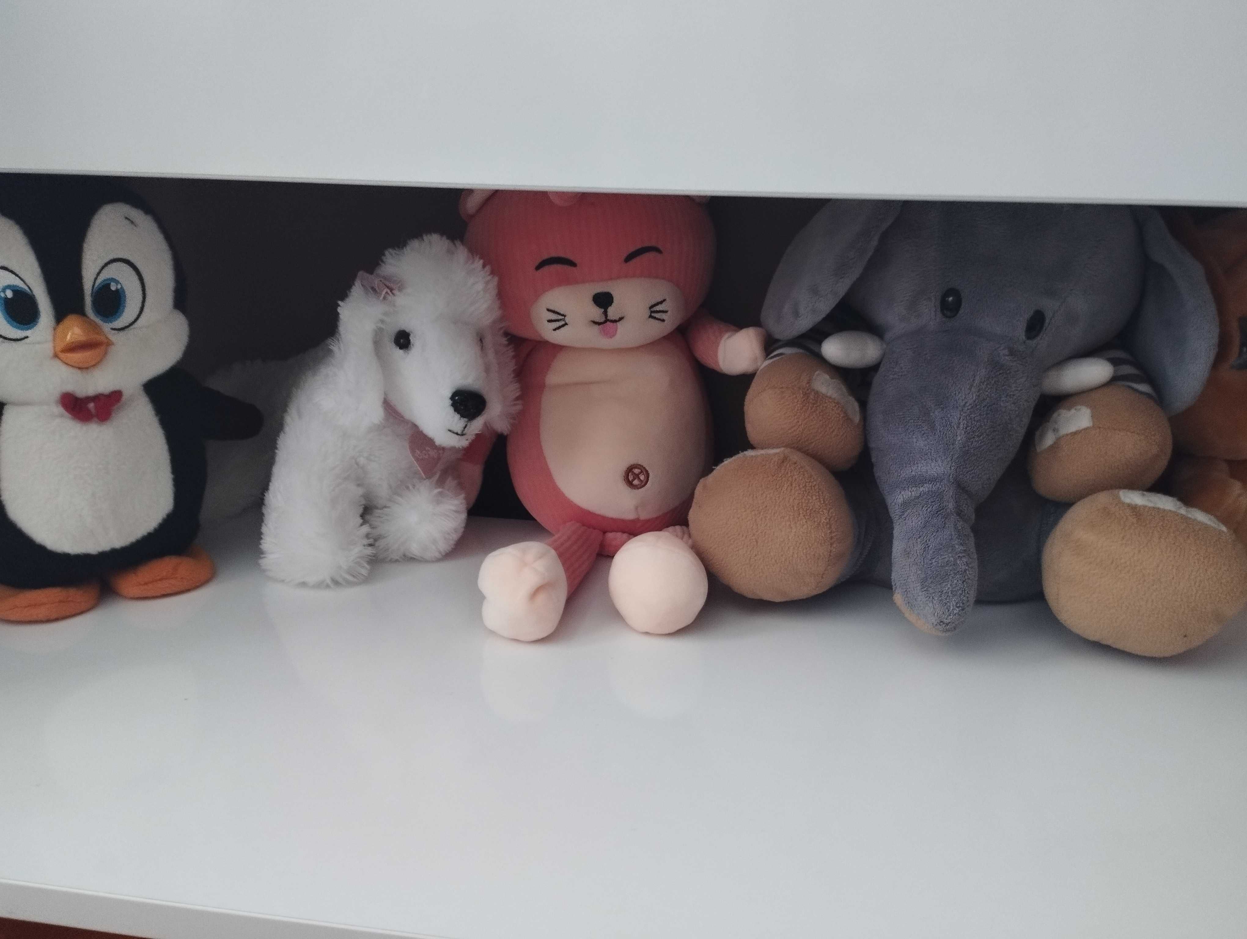 Плюшени и интерактивни играчки