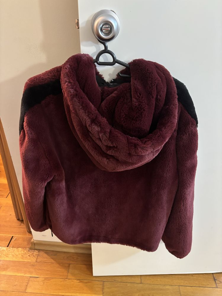 Пухкаво яке Bershka