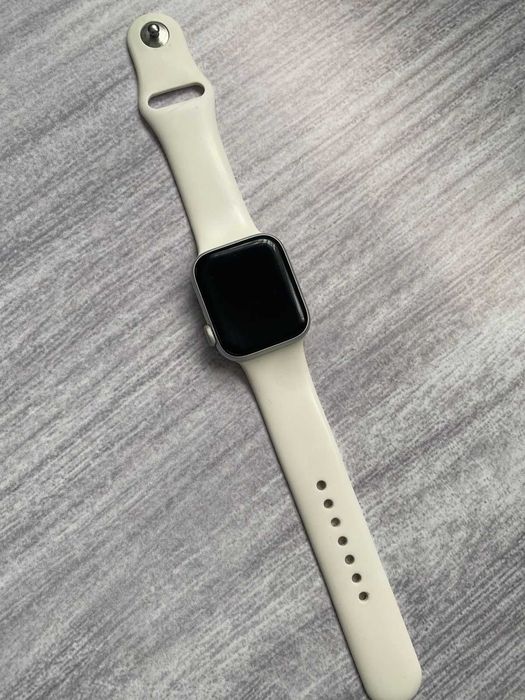 Apple Watch Series SE 2 40mm, лот 744000, г Семей, 15 мкрн 9,17