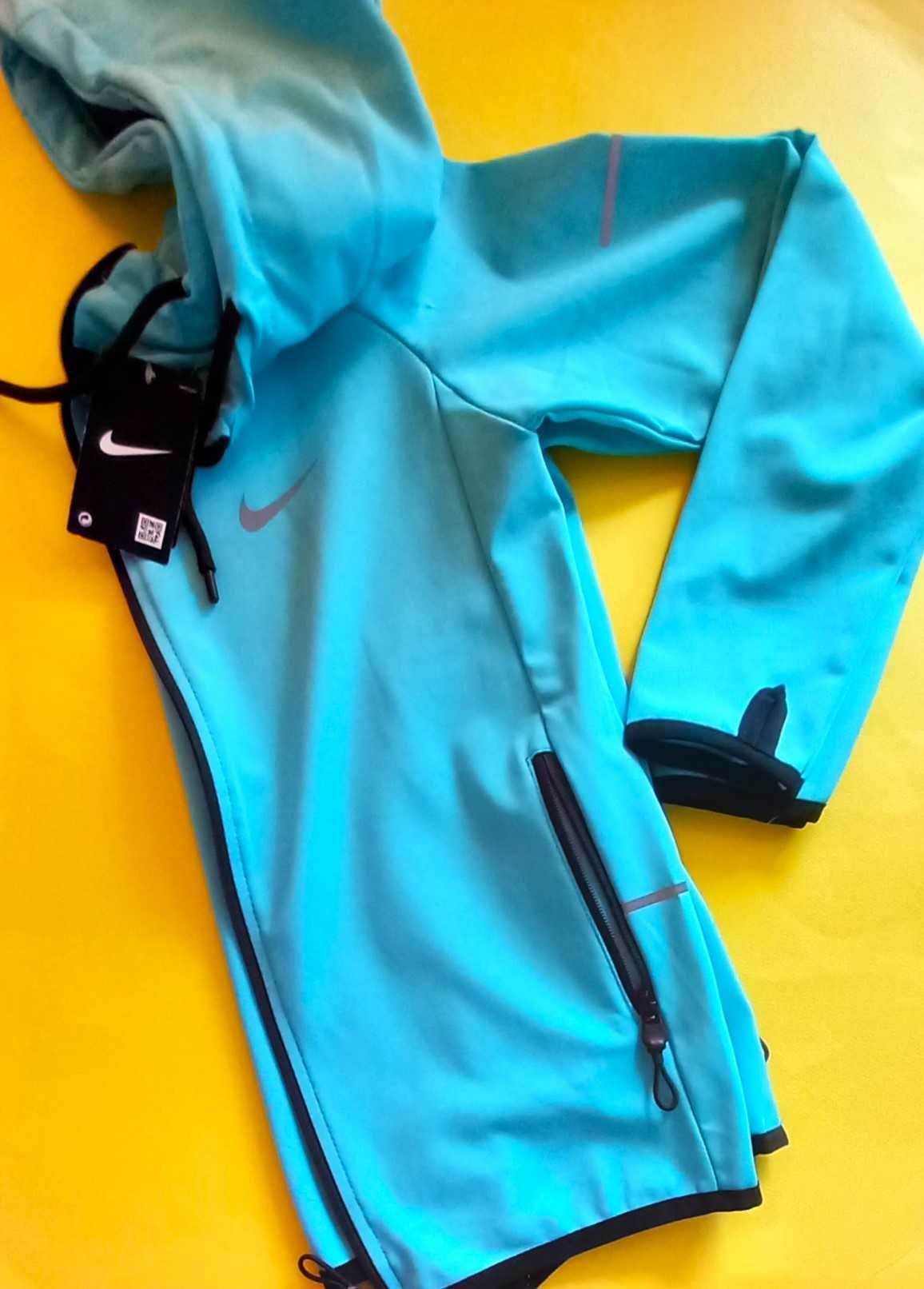 Суитшърти , горнища Adidas,  Nike, Star Wars и др.