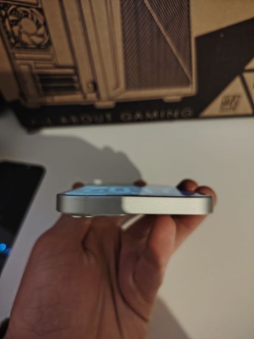 Iphone 13 alb 128gb(negociabil)