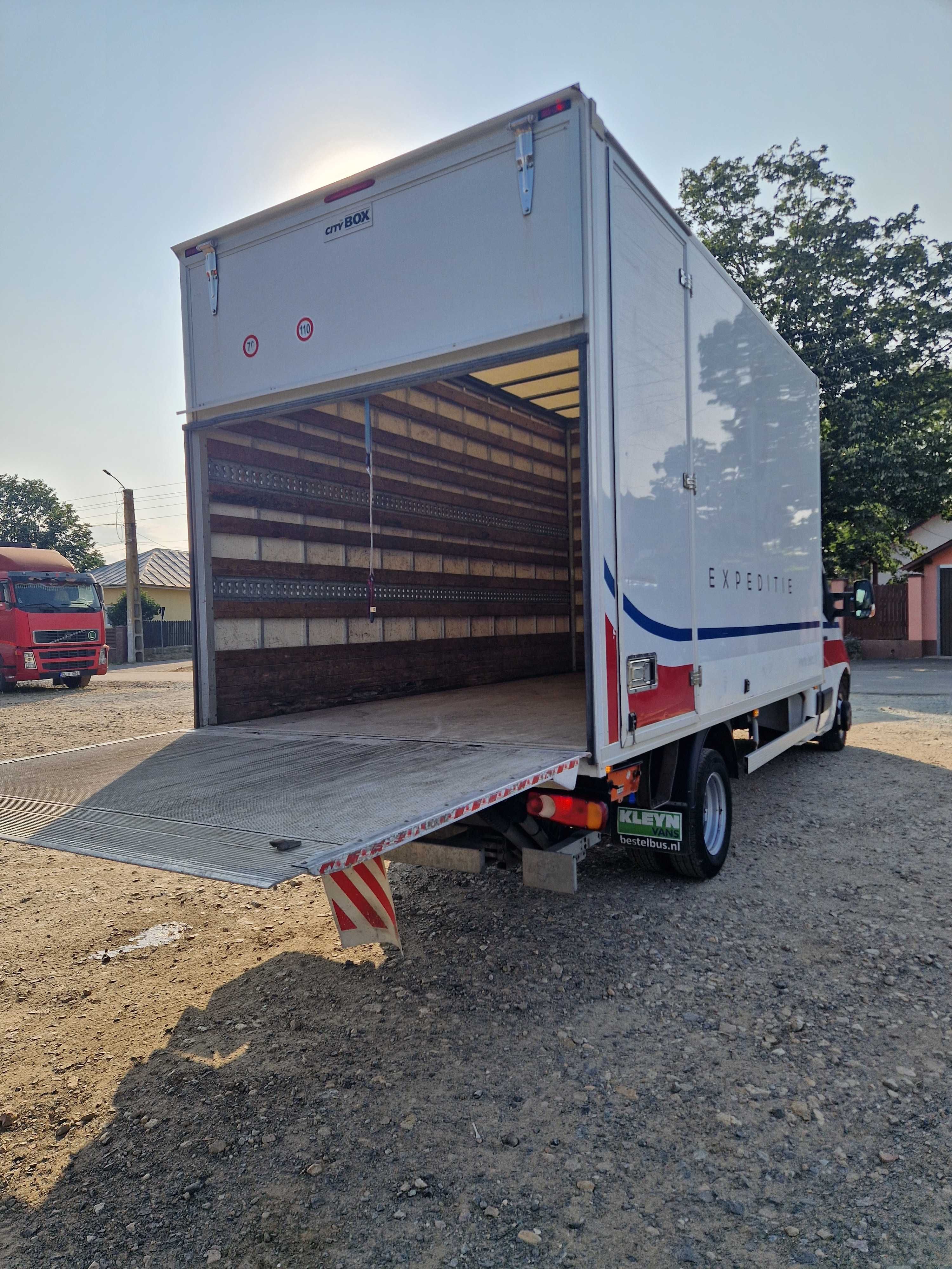 De vânzare Renault Master Cu lift