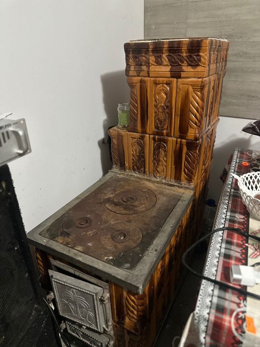 Soba teracotă ,1500 lei