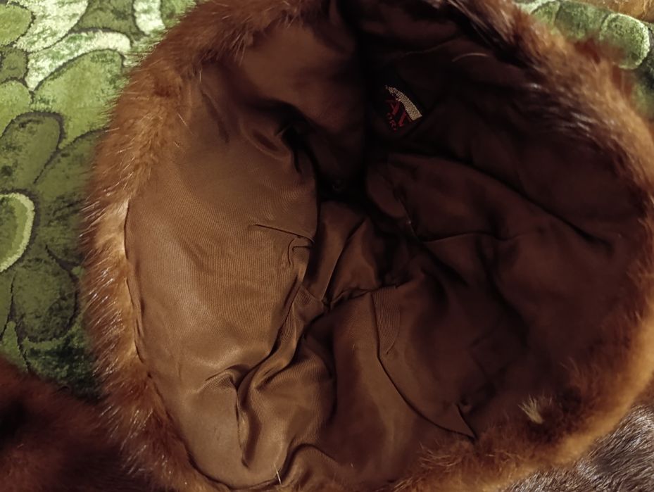 Guler și căciulă din blană naturală de nurcă