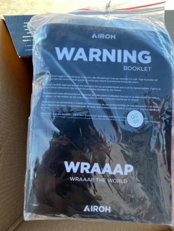 Каска Airoh Wraaap darkness mat