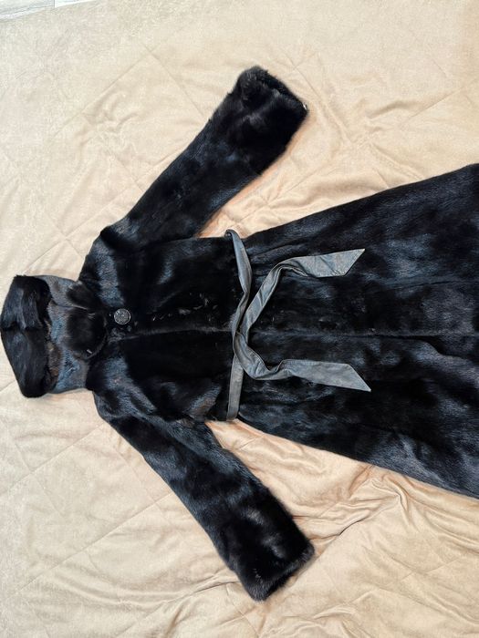 Продаётся норковая  шуба