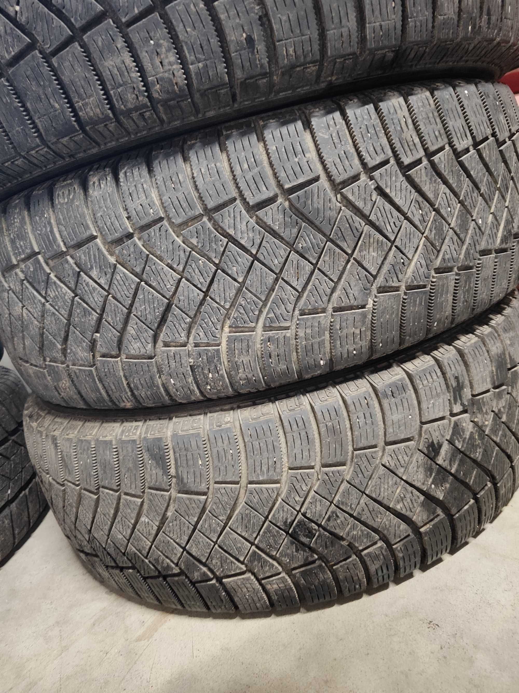 4бр. зимни гуми 225/65/17 Pirelli