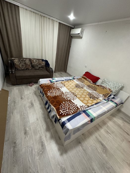 Продам кровать с матрасом в хорошем состоянии.