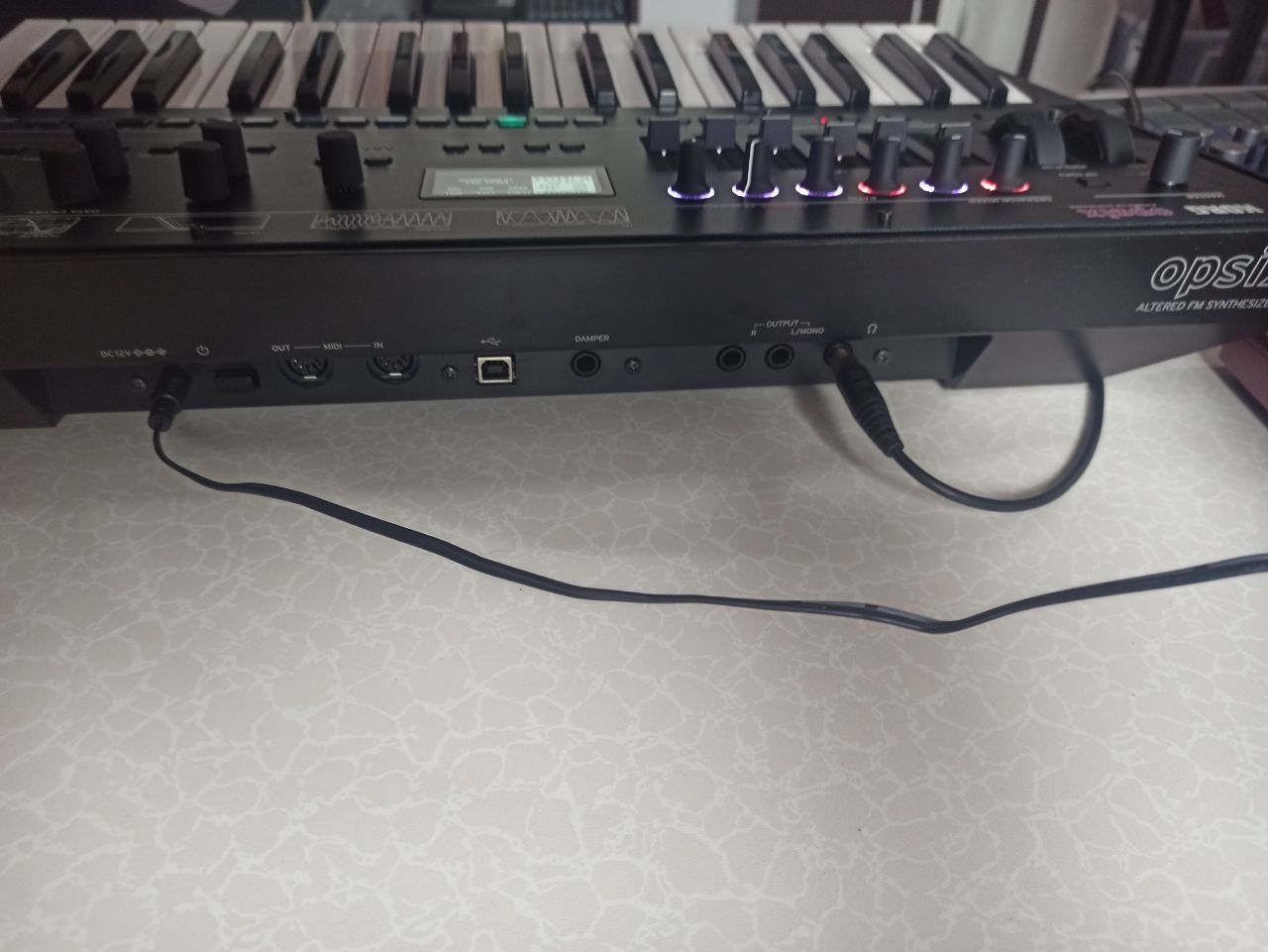 Korg opsix Fm sintetizator