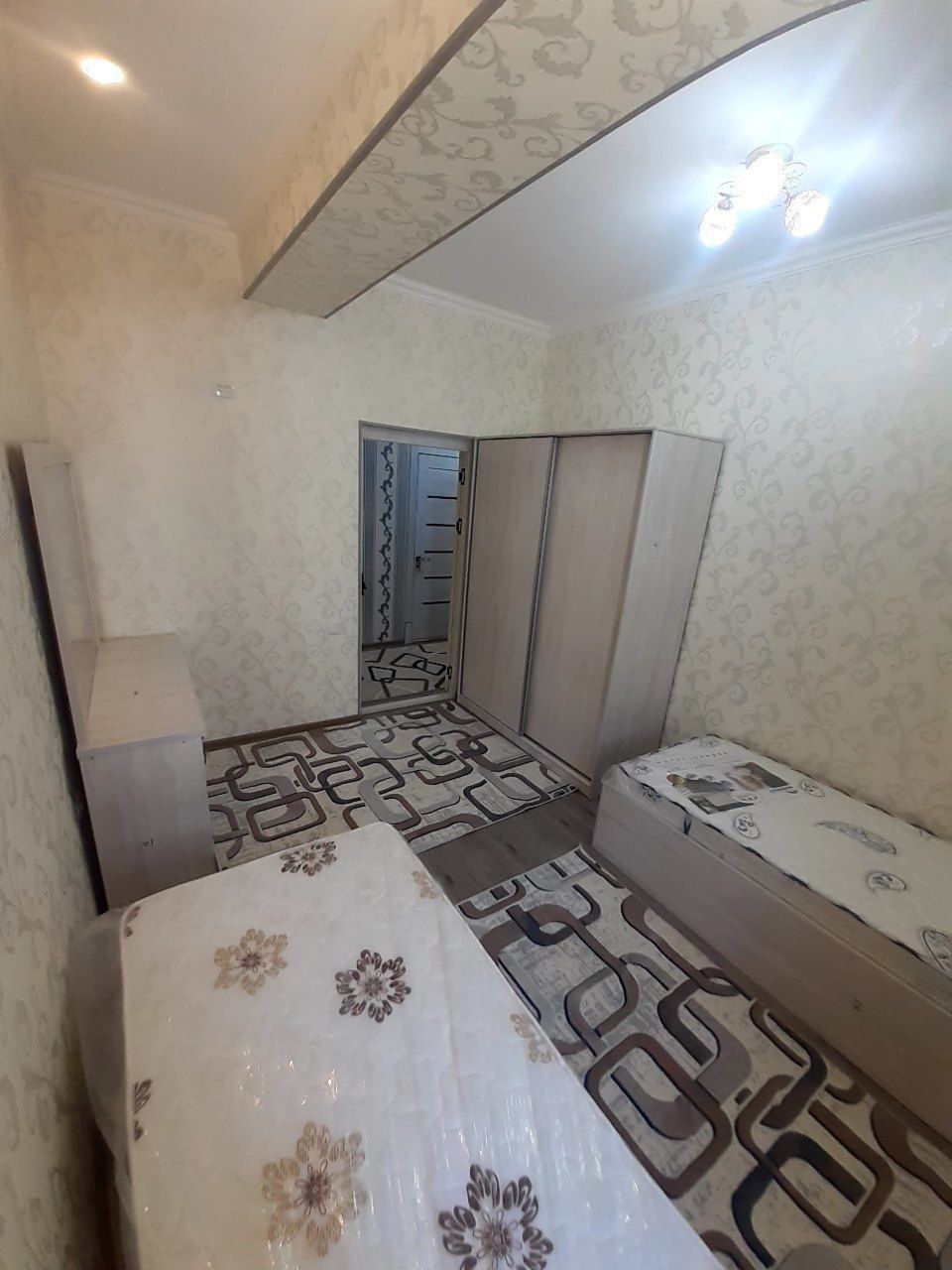 Сдается 2х комнатная квартира на 3 этаже Голубой экран 350$
