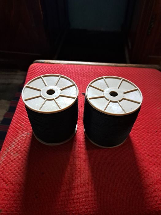 Продавам макари за ръчен шев за обувки.