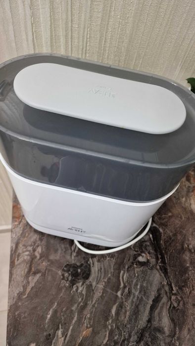 Vând Sterilizator electric Philips-AVENT 4 în 1 SCF286/03, 220V