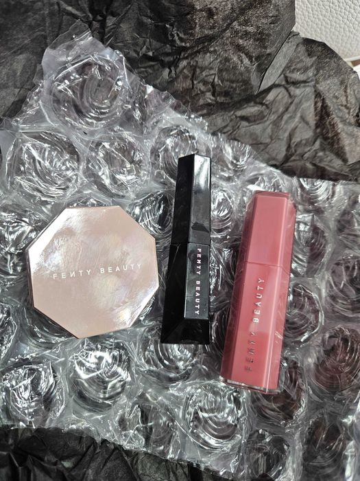 Комплект на Fenty Beauty