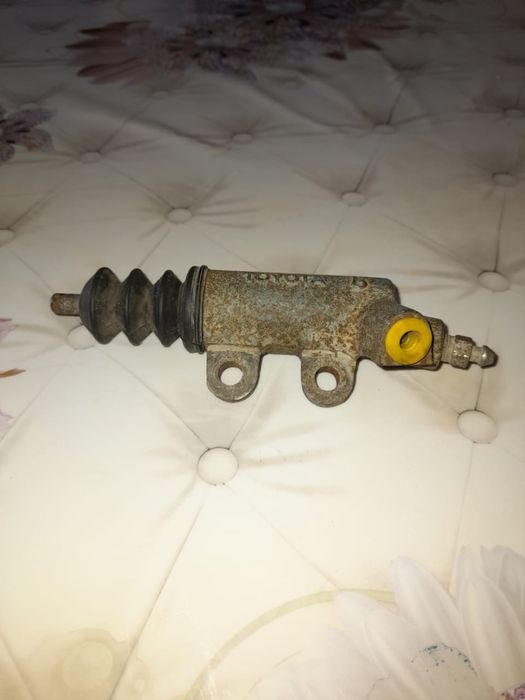 Рабочий цилиндр сцепления на  ТаетуХайс