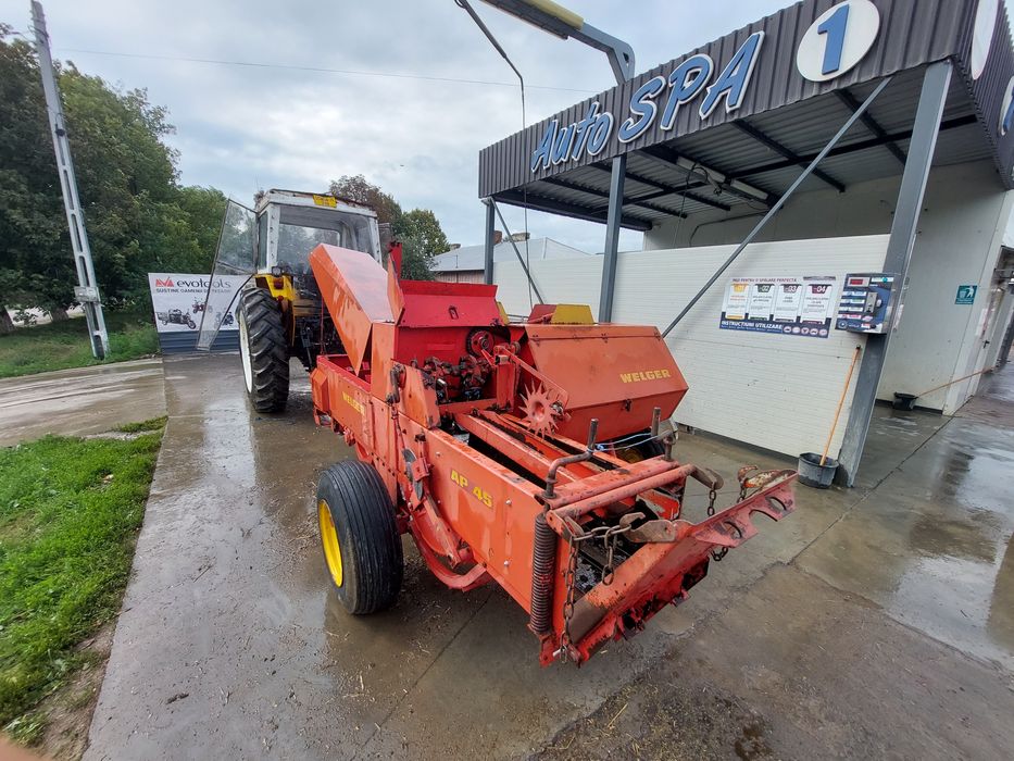 Vând balotiera welger ap45