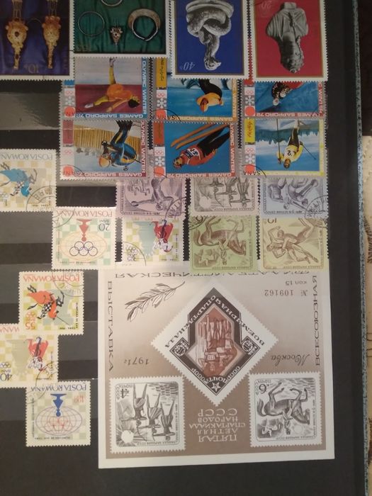 Se vinde colectie de timbre 4 clasoare RDG de 50 vechime