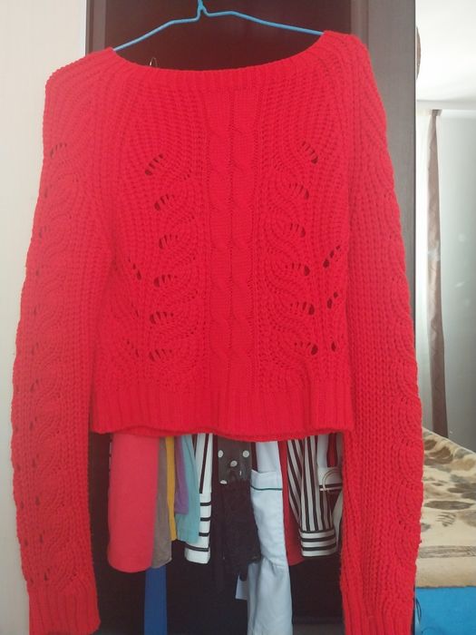 Vând haine purtate în stare foarte buna