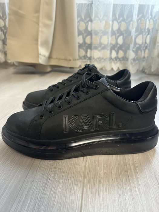 Обувки CARL 43 номер