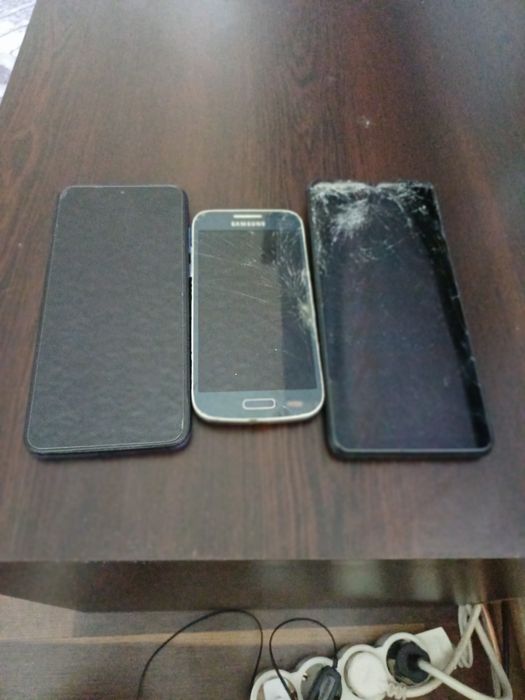 Moto edge 30 neo и samsung A12 за части