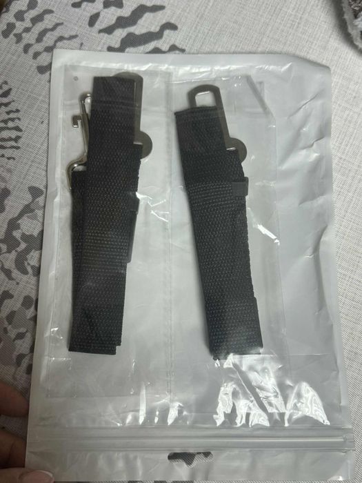 Предпазен колан и повод за домашен любимец , куче  в кола