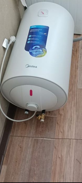 Продается титан Midea