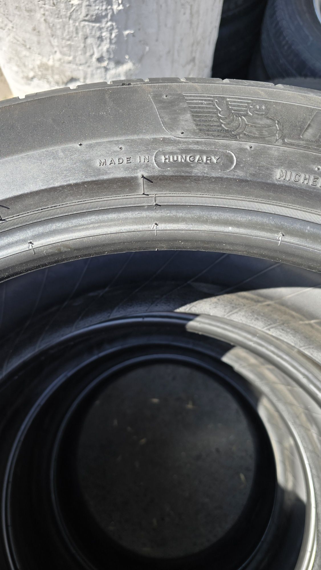 275/45/R21 Michelin