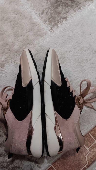 Дамски маратонки