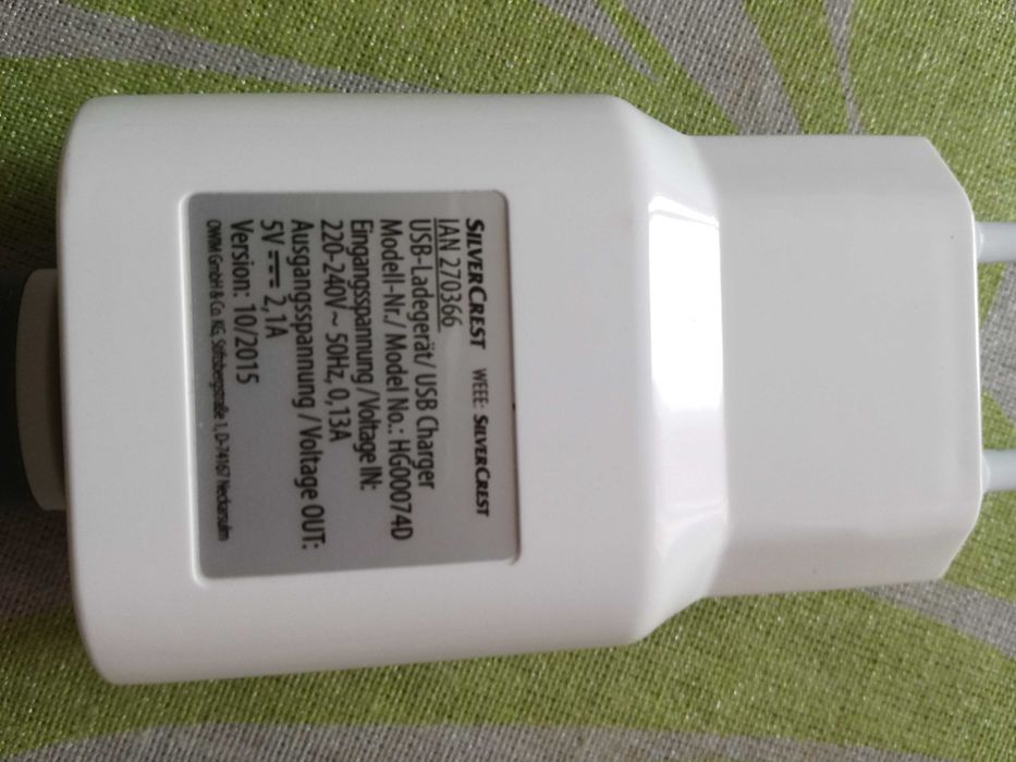 Adaptor AC->DC Incarcator 2,1A +++ Baterie Externa Power Bank 12500mAh