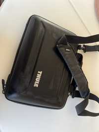 Geanta laptop Thule Gauntlet 4