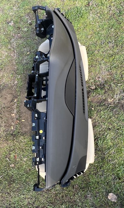 Арматурно табло със airbag audi a8 d4