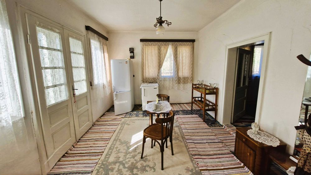 Casa cu teren 3000m2 intravilan
