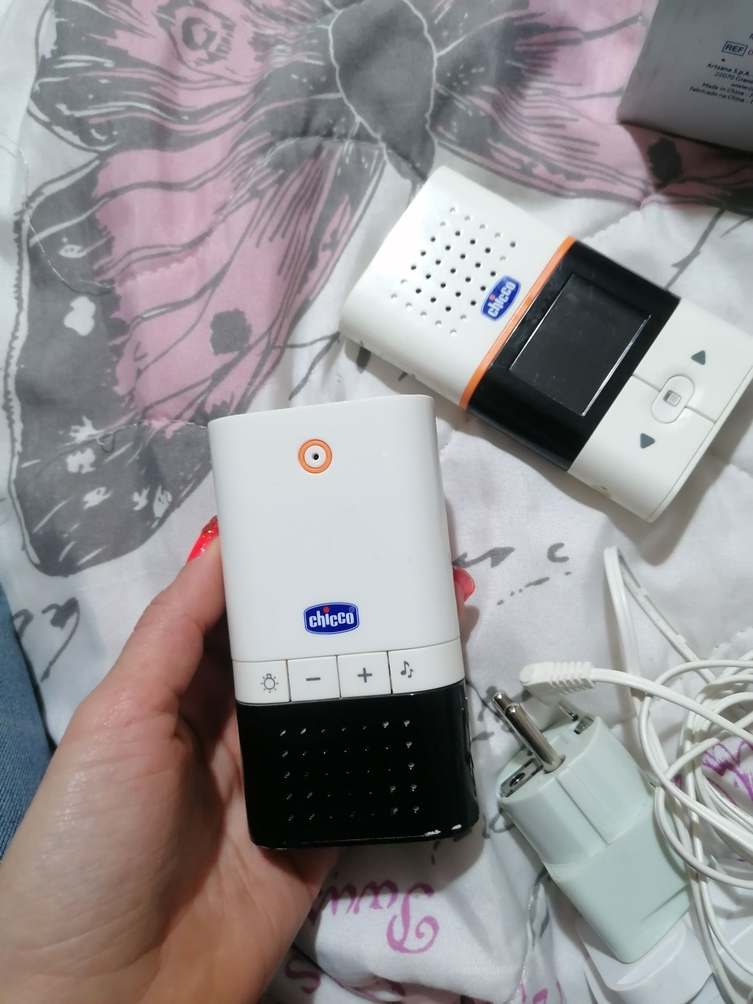 Бебефон Chicco английски