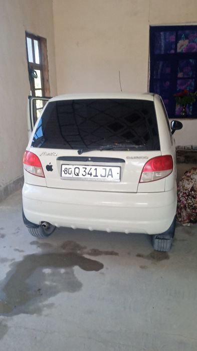 Matiz mashina sotiladi