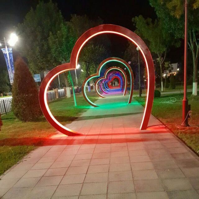 Tashqi reklama bukva BANNER arakal setella