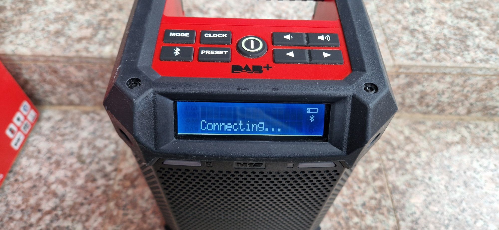Milwaukee radio de șantier pe acumulator