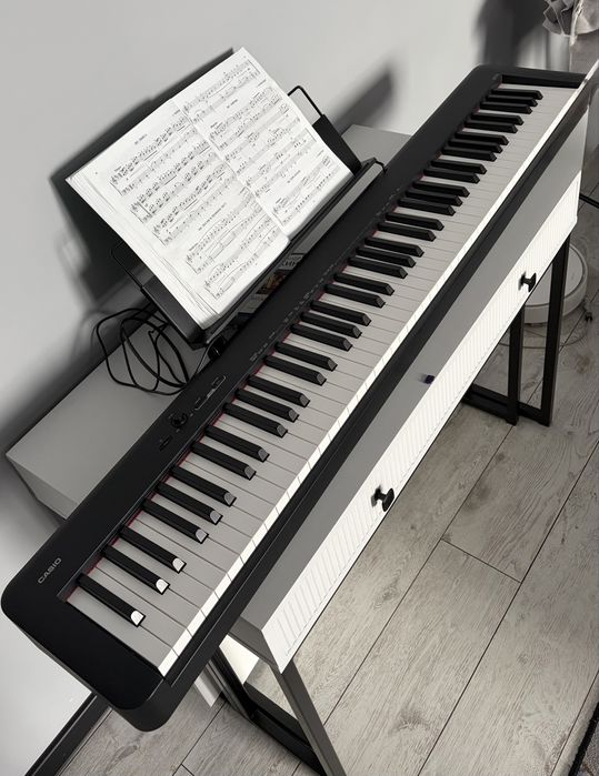 Продам цифровое пианино
