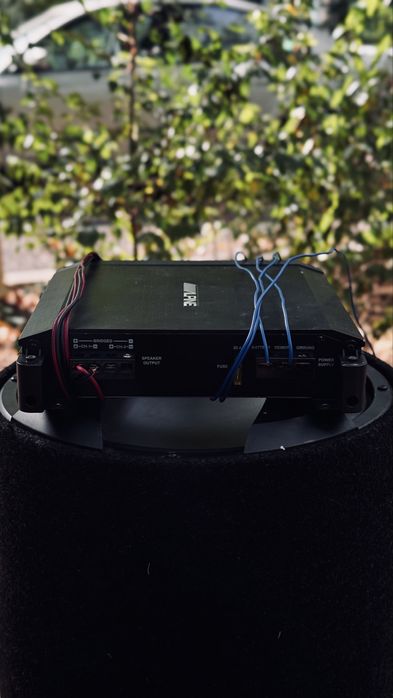 Se Vinde Subwoofer Alpine + Amplificator