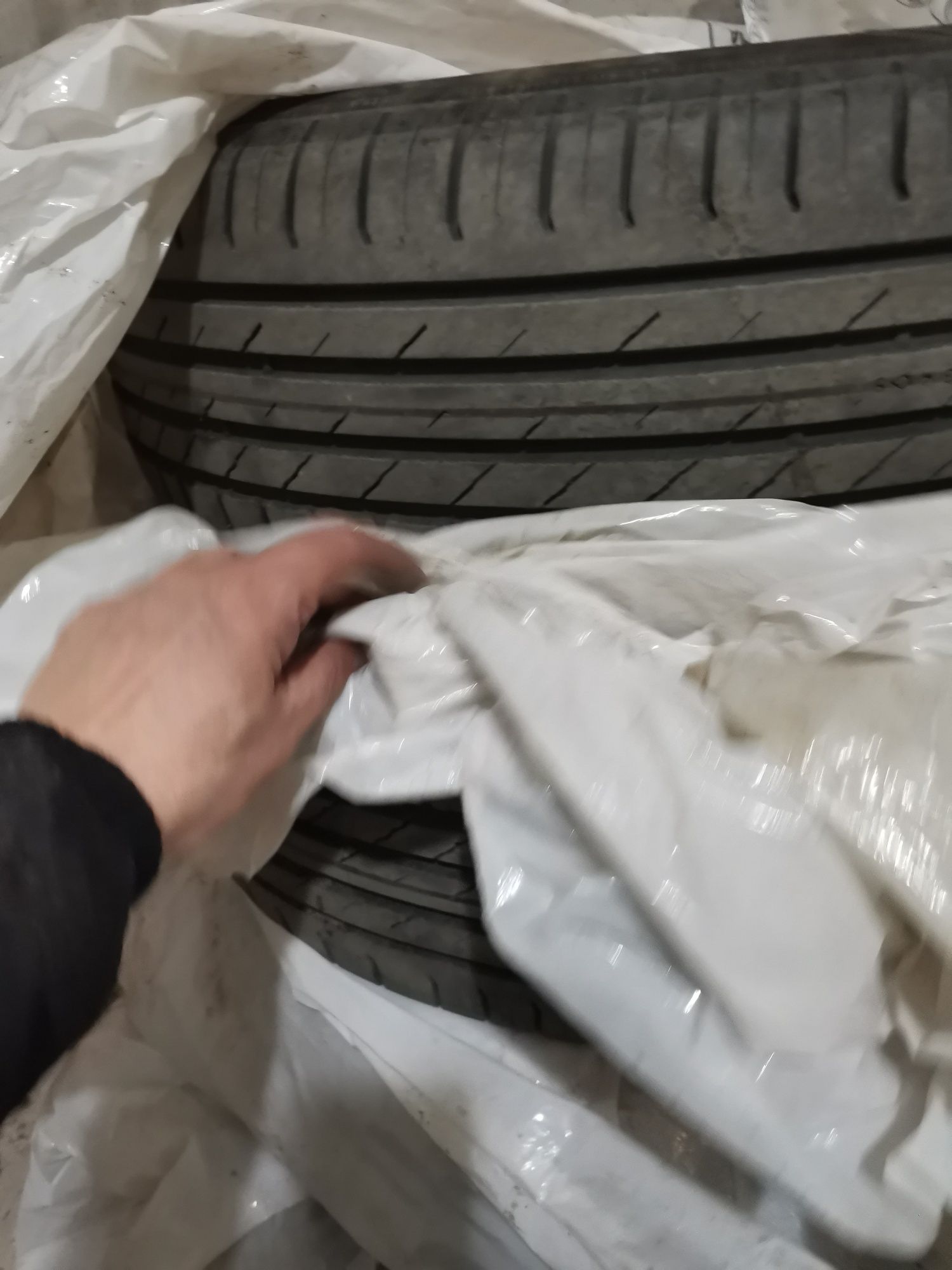 Продавам летни гуми 195/65/15 Nokian
