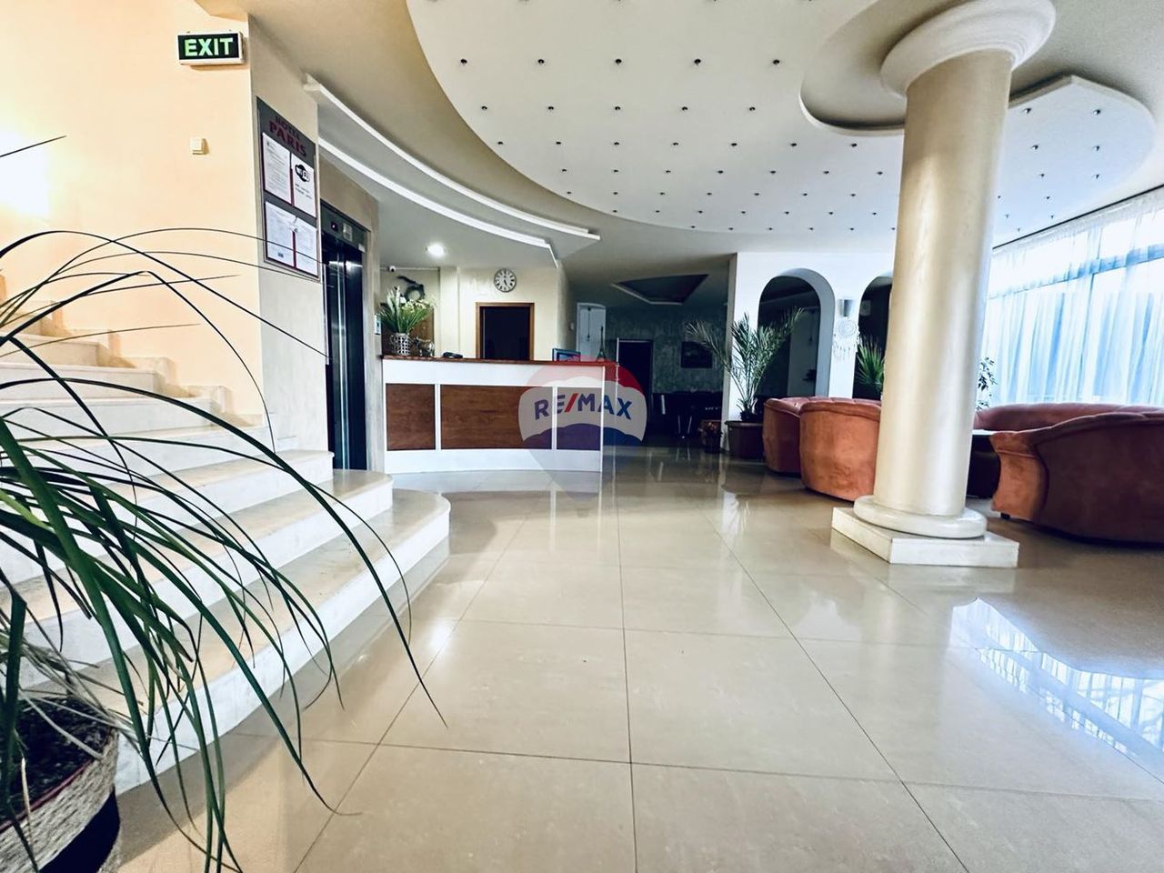 Продава се Хотел в Балчик - 411 кв.м за 2190 €/кв.м - Снимка #3