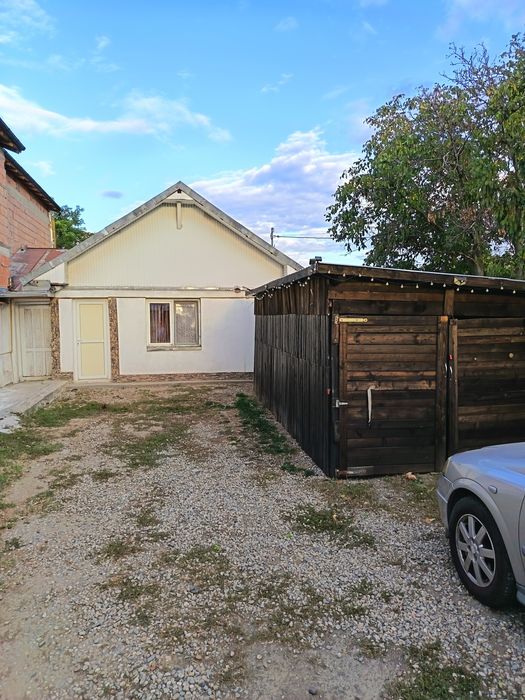Închiriere casa Slatina.