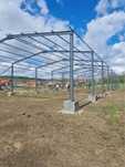 Fac hale si structuri metalice din europrofile la un super pret