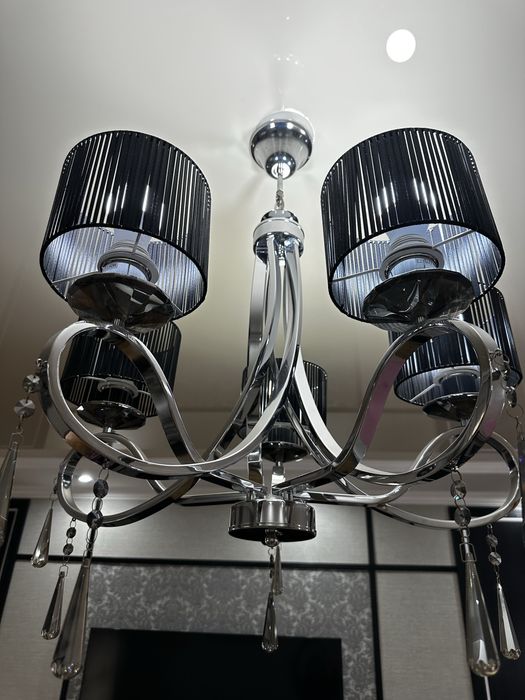 Люстра 5-ти рожковая в отличном состоянии