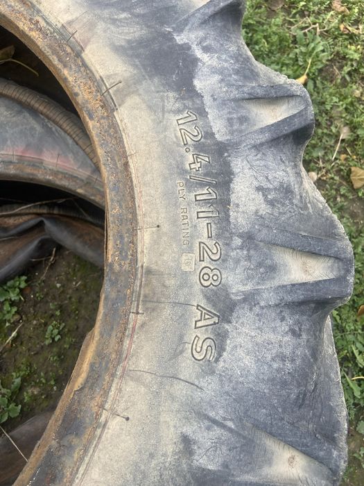 De vanzare anvelope tractor 12.4/11-28
