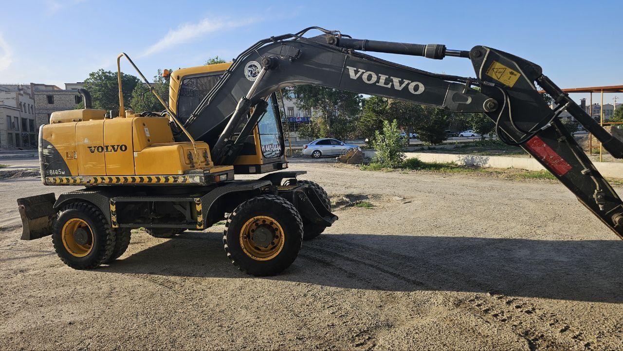 Ekskavator Volvo 145