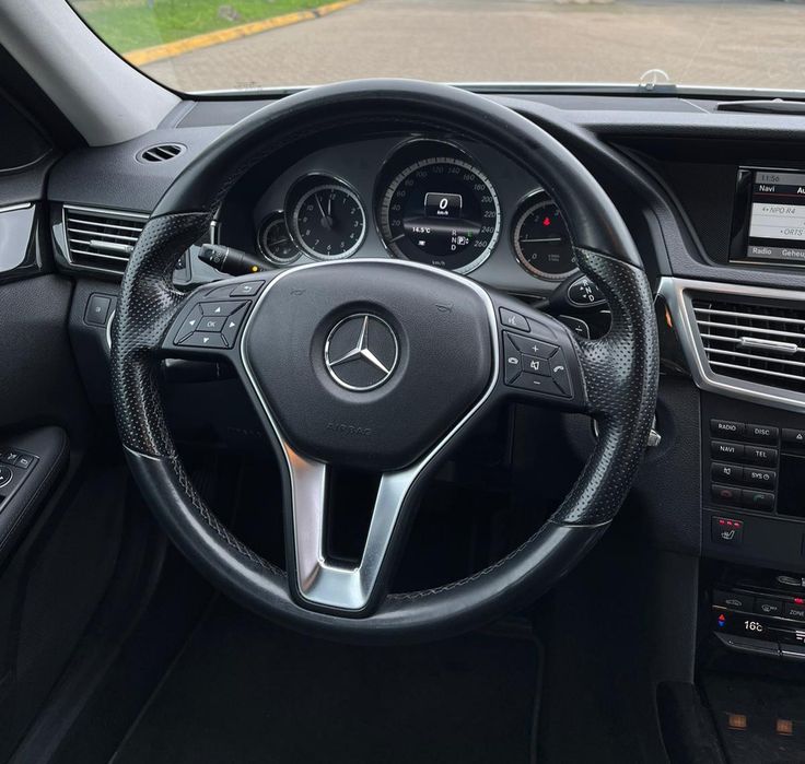 Mercedes-Benz E-Class W212 Avangarde • 2.2 CDI • Automat 7G-Tronic • 2